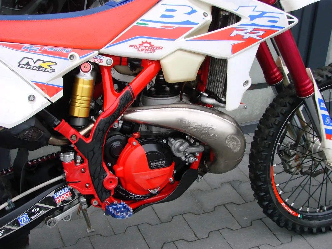 Мотоцикл эндуро Beta RR 300cc белый — фото 2